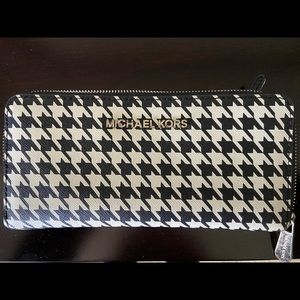 Michael Kors wallet